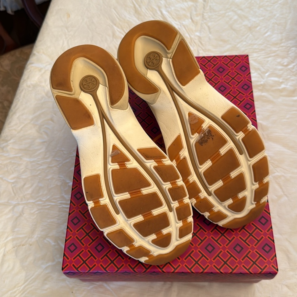 Tory Burch T Monogram Good Luck Trainer Sneak - Picture 6 of 7